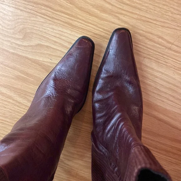 Leather and Corduroy Wine Heeled Boots - Picture 4 of 4